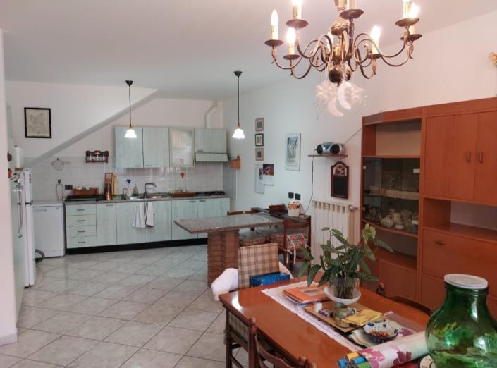 Image No.4-Maison de ville de 2 chambres à vendre à Casoli