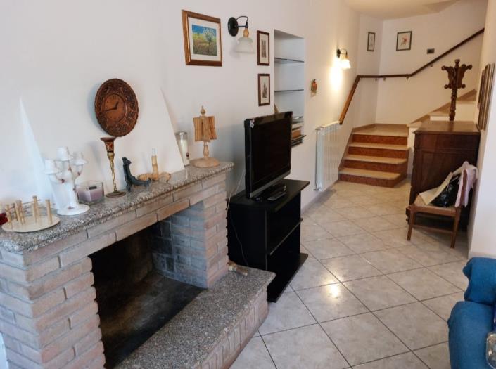 Image No.8-Maison de ville de 2 chambres à vendre à Casoli