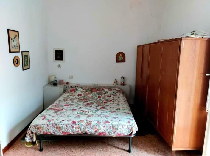 Image No.10-3 Bed Townhouse for sale