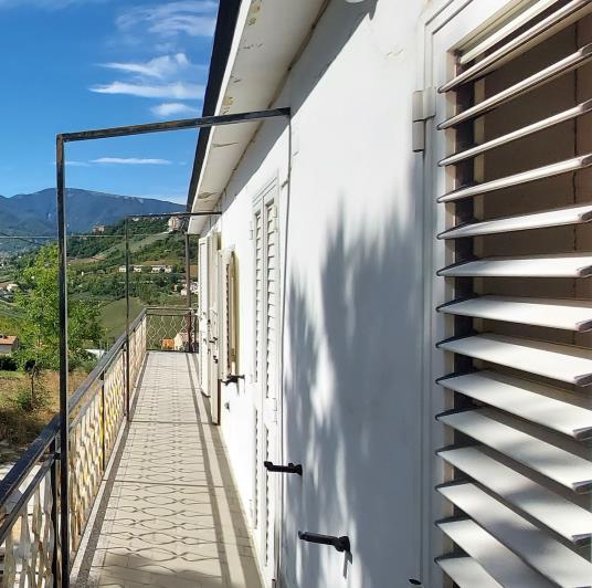 Image No.25-3 Bed Country House for sale