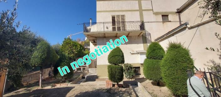 Image No.1-3 Bed Townhouse for sale
