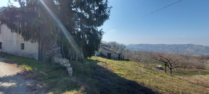 Image No.6-2 Bed Country Property for sale