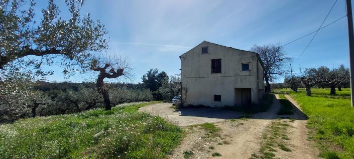 Image No.6-2 Bed Country Property for sale