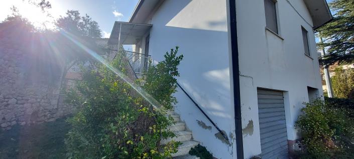 Image No.2-Ferme de 3 chambres à vendre à Palombaro