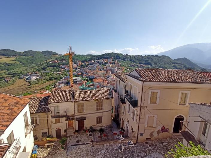 Image No.11-1 Bed Townhouse for sale