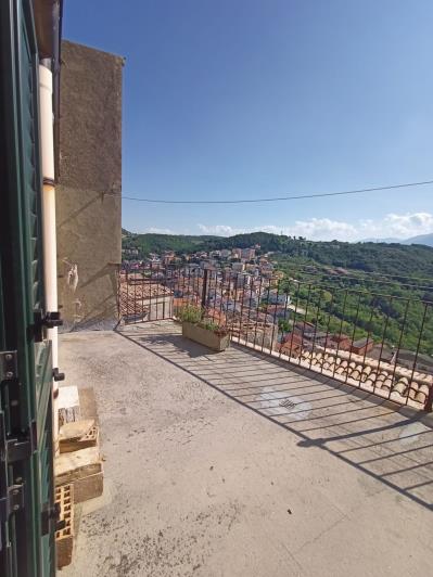 Image No.16-1 Bed Townhouse for sale