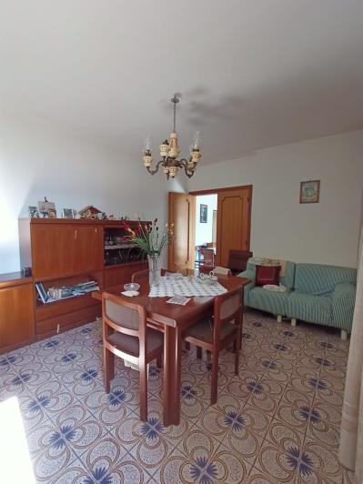 Image No.20-1 Bed Townhouse for sale