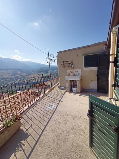 Image No.38-1 Bed Townhouse for sale