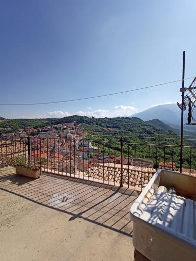 Image No.40-1 Bed Townhouse for sale