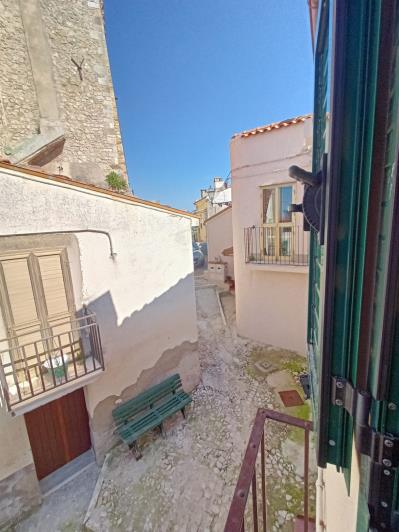 Image No.52-1 Bed Townhouse for sale