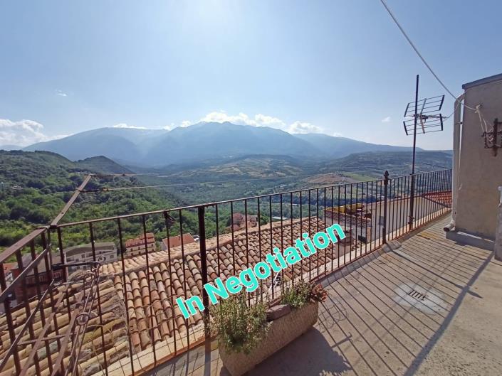 Image No.1-1 Bed Townhouse for sale