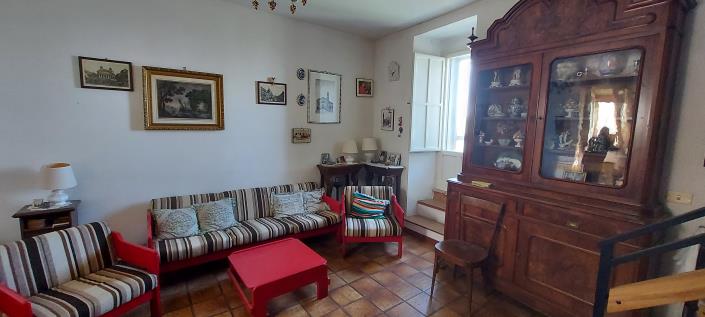 Image No.4-2 Bed Townhouse for sale