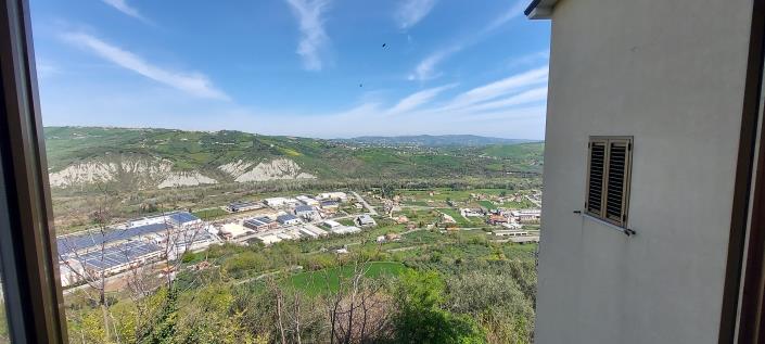 Image No.7-2 Bed Townhouse for sale