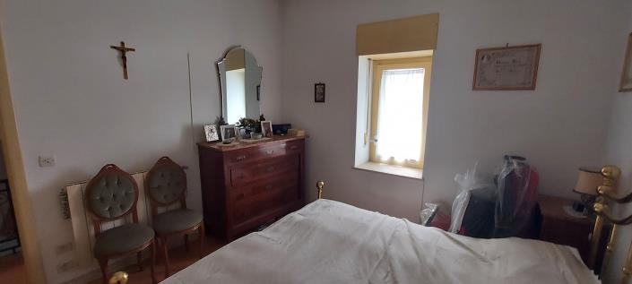 Image No.20-2 Bed Townhouse for sale