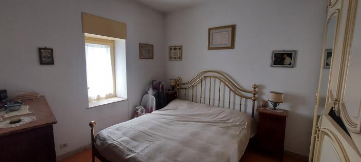 Image No.19-2 Bed Townhouse for sale