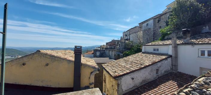 Image No.28-2 Bed Townhouse for sale