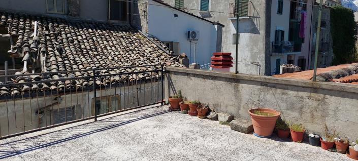 Image No.30-2 Bed Townhouse for sale