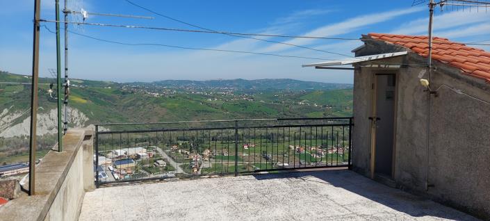 Image No.1-2 Bed Townhouse for sale