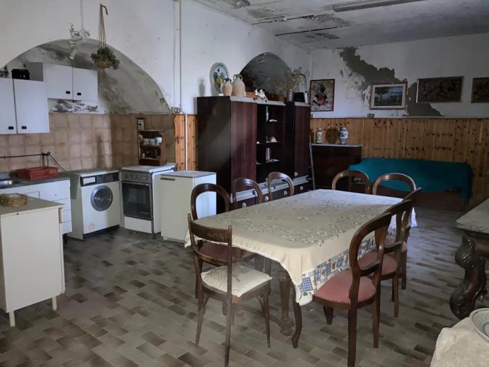 Image No.13-2 Bed Townhouse for sale