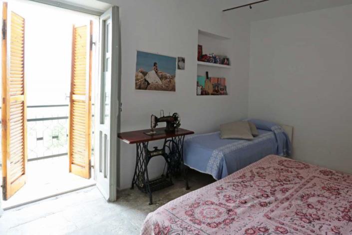 Image No.9-2 Bed Country Property for sale