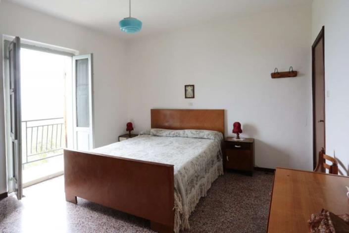 Image No.14-2 Bed Country Property for sale