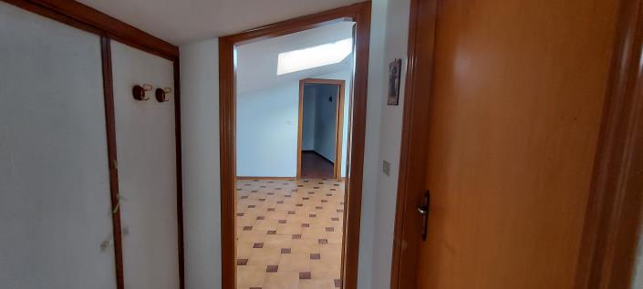 Image No.9-2 Bed Townhouse for sale