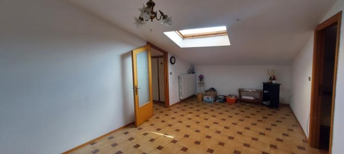 Image No.13-2 Bed Townhouse for sale