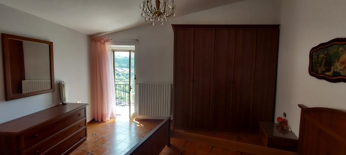 Image No.14-2 Bed Townhouse for sale