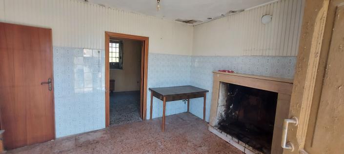 Image No.10-4 Bed Country House for sale