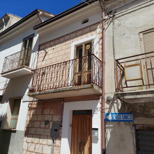 Image No.1-3 Bed Townhouse for sale