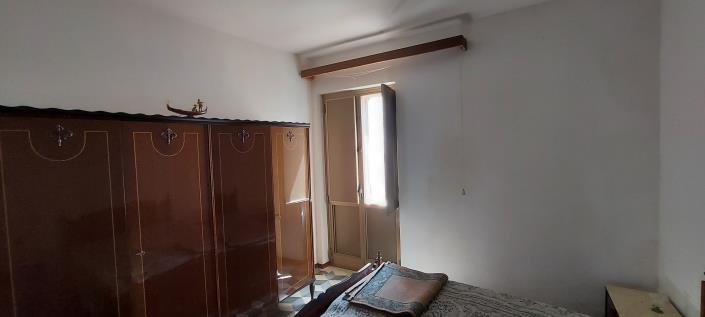 Image No.20-3 Bed Townhouse for sale