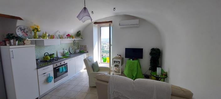 Image No.13-2 Bed Townhouse for sale