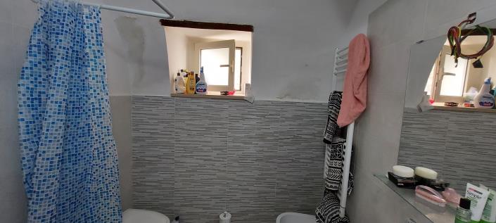 Image No.30-2 Bed Townhouse for sale