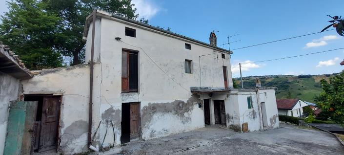 Image No.3-2 Bed Country Property for sale