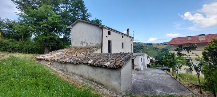 Image No.23-2 Bed Country Property for sale