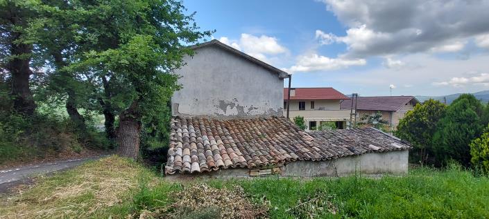 Image No.6-2 Bed Country Property for sale