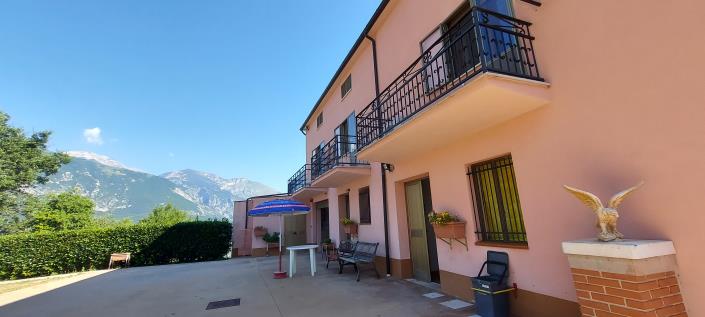 Image No.3-Propriété de pays de 4 chambres à vendre à Torricella Peligna