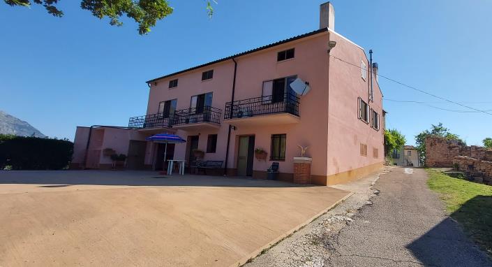 Image No.2-Propriété de pays de 4 chambres à vendre à Torricella Peligna