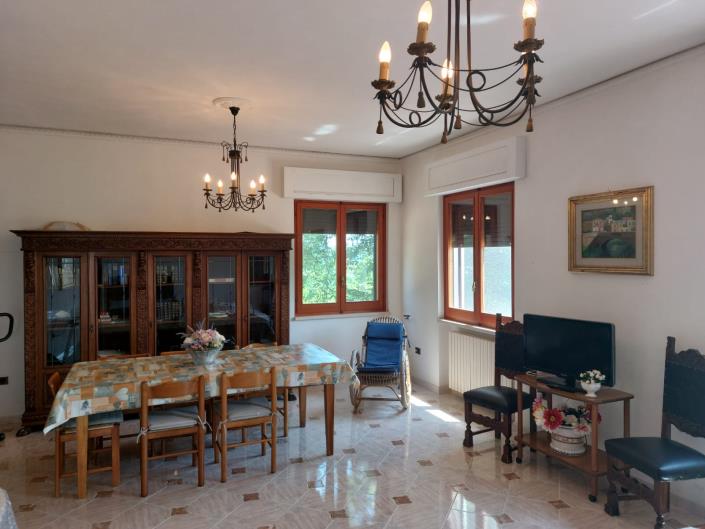 Image No.10-Villa / Détaché de 5 chambres à vendre à Rapino