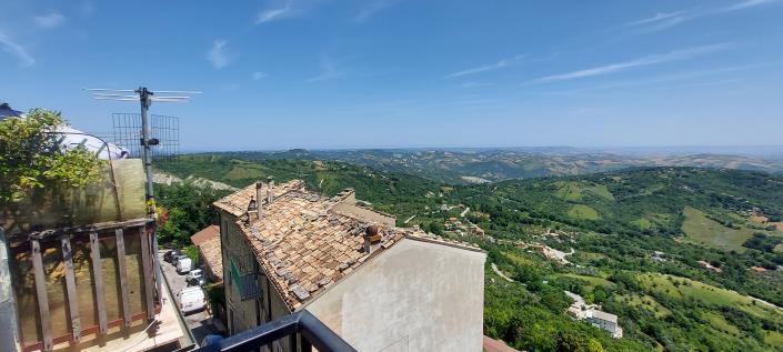 Image No.9-2 Bed Townhouse for sale