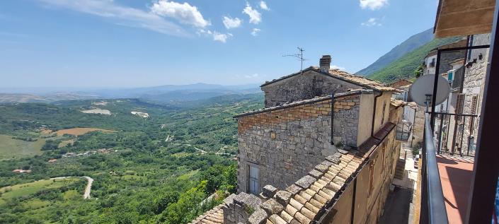 Image No.11-2 Bed Townhouse for sale