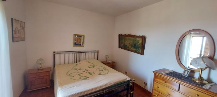 Image No.15-2 Bed Townhouse for sale