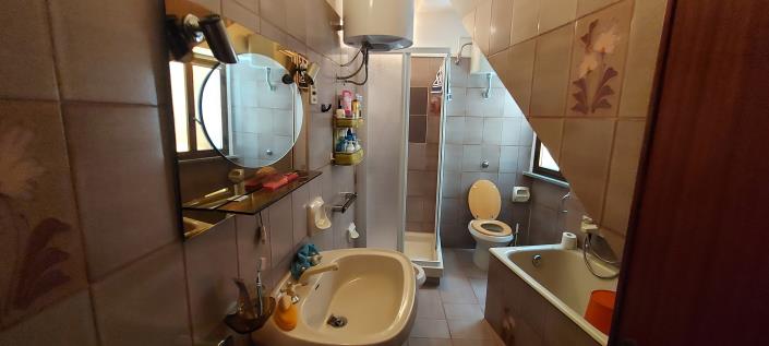 Image No.16-2 Bed Townhouse for sale