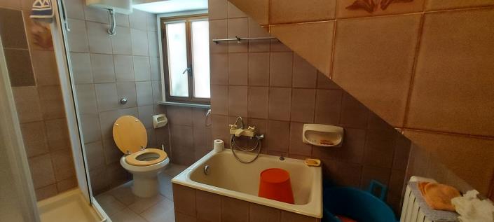 Image No.17-2 Bed Townhouse for sale