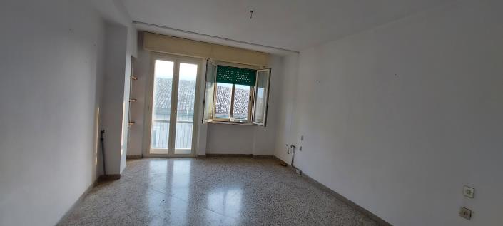 Image No.19-4 Bed Townhouse for sale