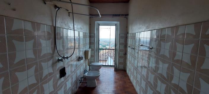 Image No.22-4 Bed Townhouse for sale