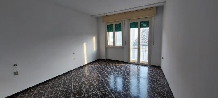 Image No.23-4 Bed Townhouse for sale