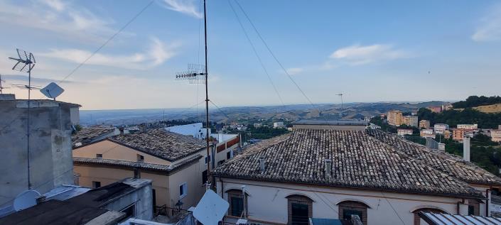 Image No.24-4 Bed Townhouse for sale