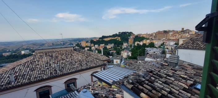 Image No.26-4 Bed Townhouse for sale