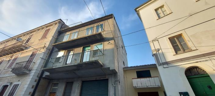 Image No.2-4 Bed Townhouse for sale